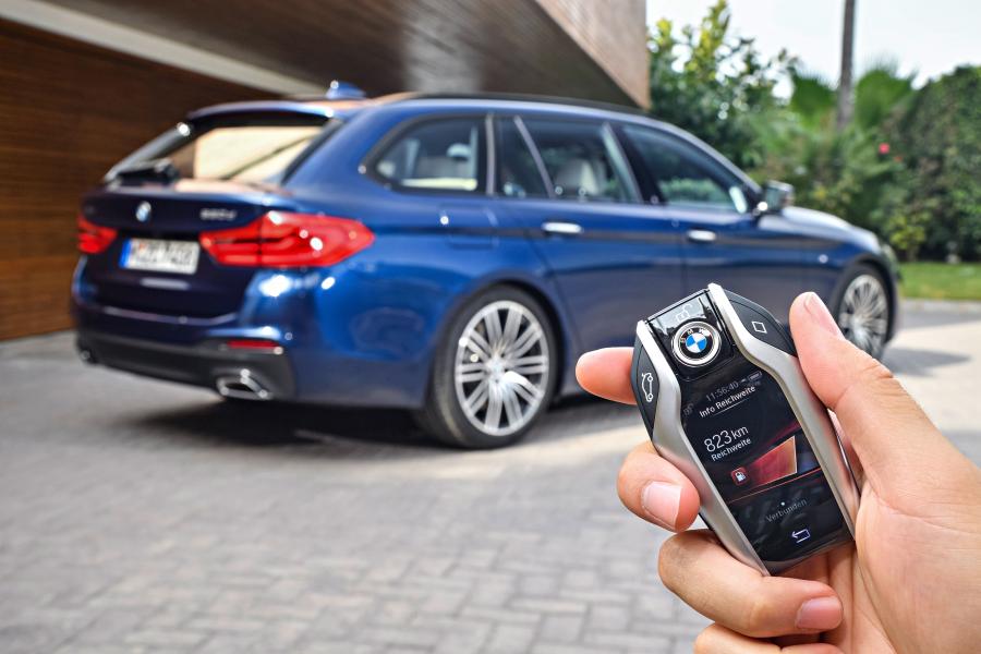  BMW 530d xDrive Touring M Sport 2017 года  (WW) (фото 42 из 78)